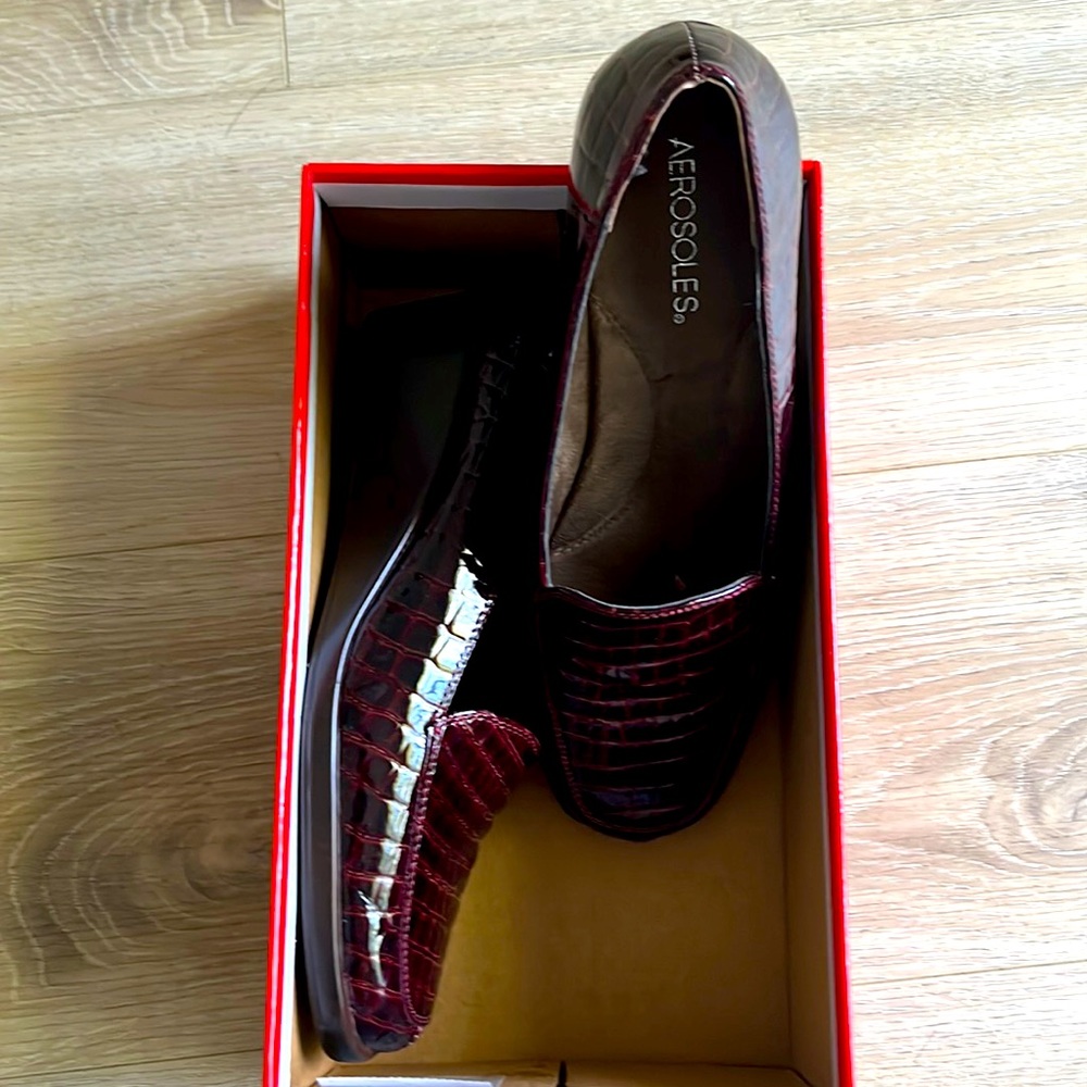 Aerosole shoes size 8.5 brand new